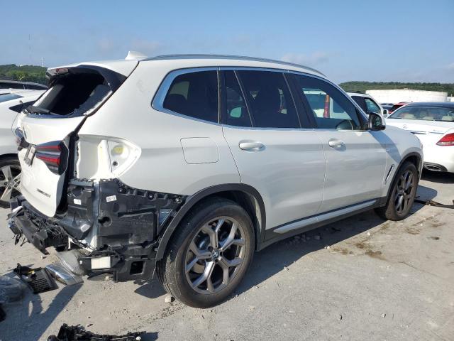 5UX53DP05N9L73157 - 2022 BMW X3 XDRIVE30I WHITE photo 3