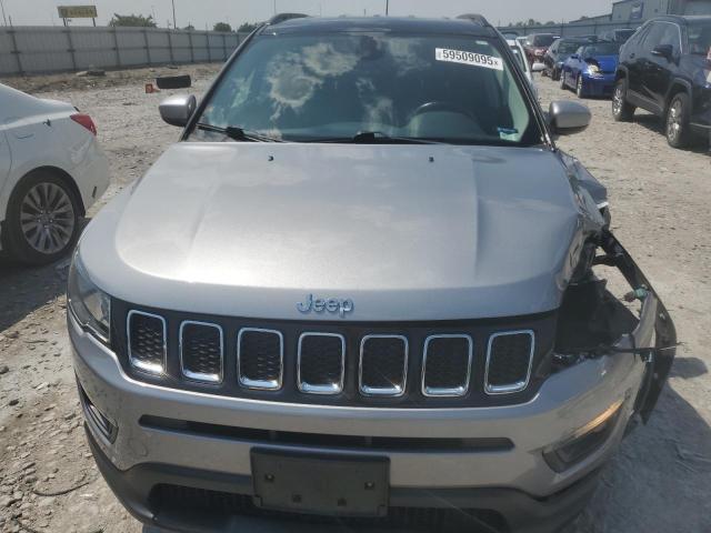 3C4NJDBB9JT492931 - 2018 JEEP COMPASS LATITUDE Gris photo 5