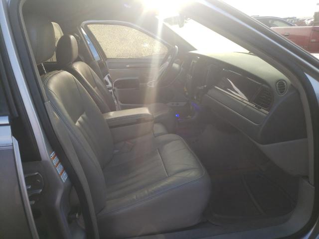 1LNHM81WX4Y677911 - 2004 LINCOLN TOWN CAR EXECUTIVE SILVER photo 5