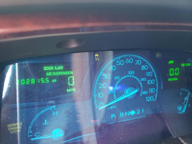 1LNHM81WX4Y677911 - 2004 LINCOLN TOWN CAR EXECUTIVE SILVER photo 8