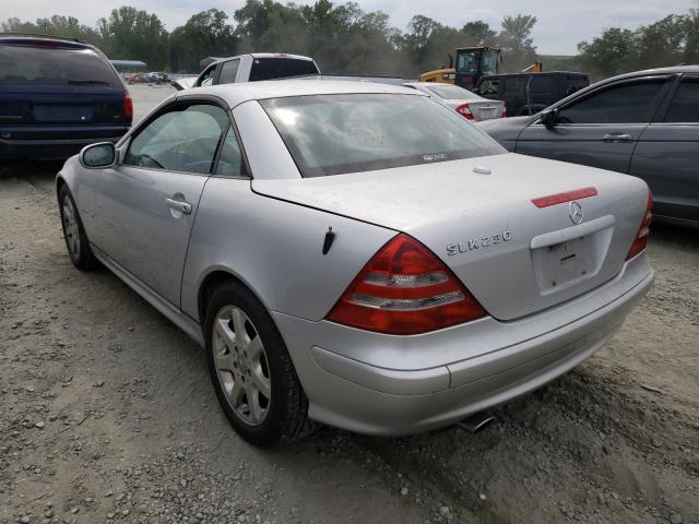 WDBKK49F32F252308 - 2002 MERCEDES-BENZ SLK 230 KOMPRESSOR SILVER photo 3