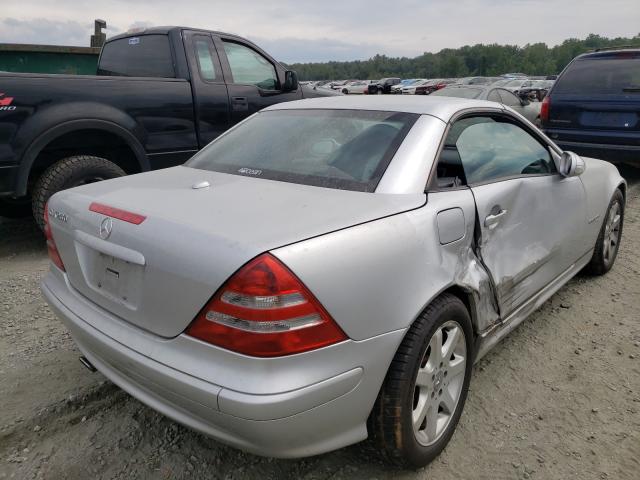 WDBKK49F32F252308 - 2002 MERCEDES-BENZ SLK 230 KOMPRESSOR SILVER photo 4