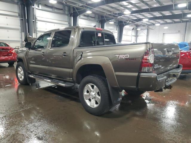 3TMLU4EN2CM101555 - 2012 TOYOTA TACOMA DOUBLE CAB BROWN photo 2