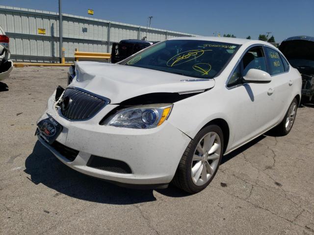 1G4PP5SK2F4158066 - 2015 BUICK VERANO WHITE photo 2