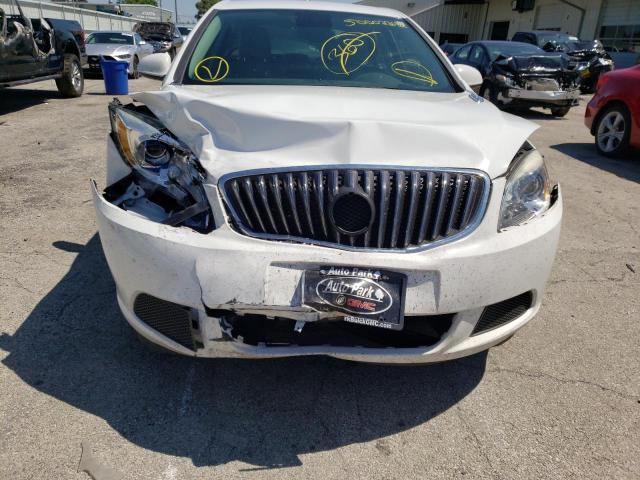 1G4PP5SK2F4158066 - 2015 BUICK VERANO WHITE photo 9