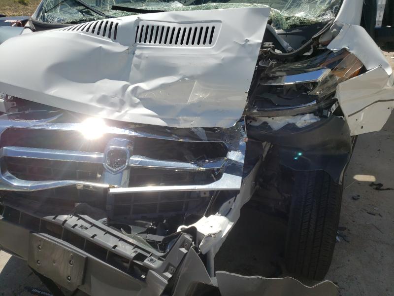 3C6TRVDG1JE111941 - 2018 RAM PROMASTER 2500 HIGH WHITE photo 9