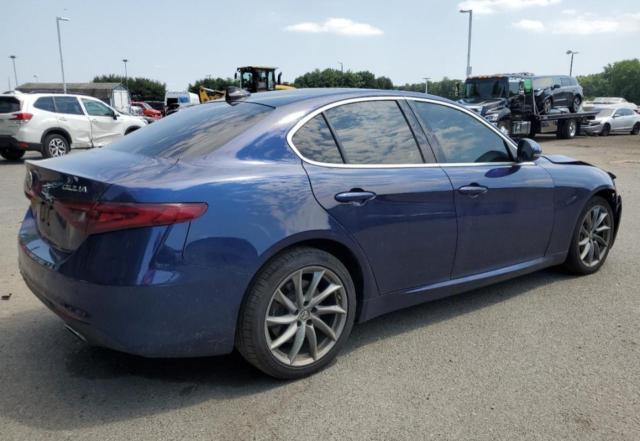 ZARFAEDN7H7547219 - 2017 ALFA ROMEO GIULIA Q4 蓝色 照片 3