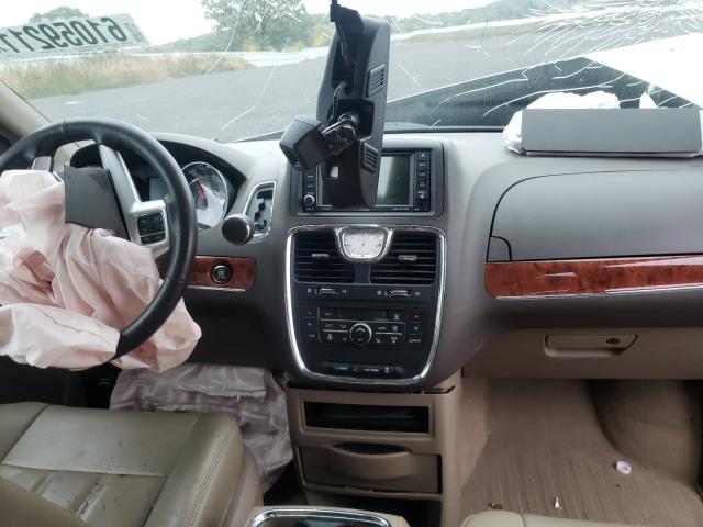 2C4RC1BG4ER467403 - 2014 CHRYSLER TOWN & COU TOURING 棕色 照片 9