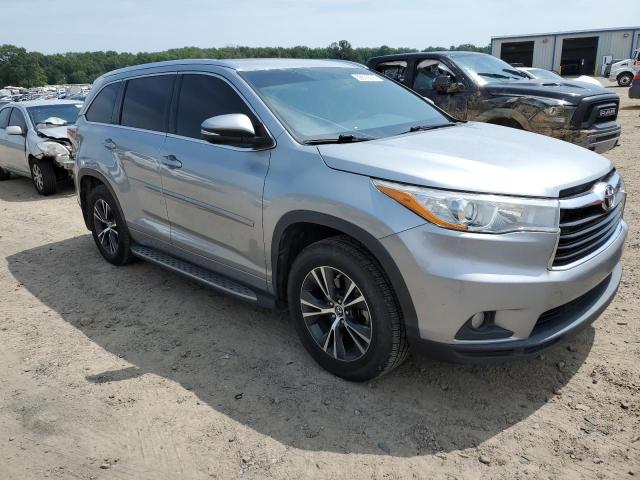 5TDKKRFH6GS163747 - 2016 TOYOTA HIGHLANDER XLE Silber Foto 4