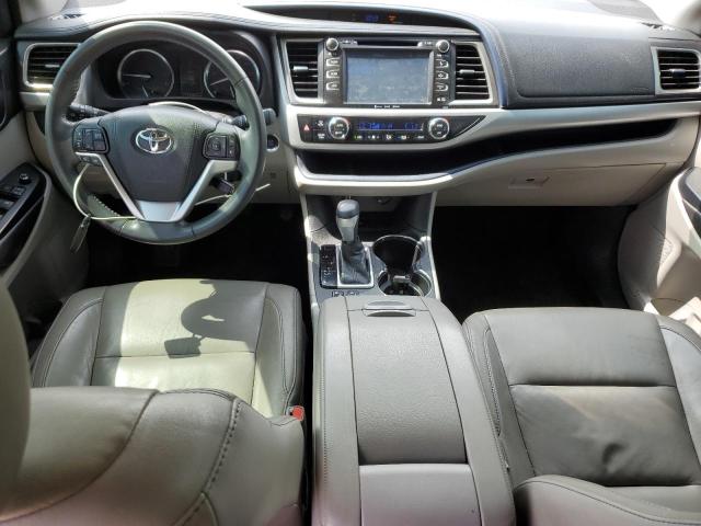 5TDKKRFH6GS163747 - 2016 TOYOTA HIGHLANDER XLE Silber Foto 8