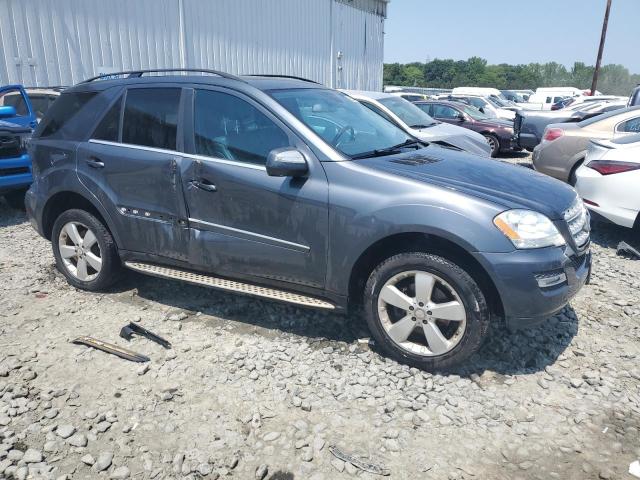 4JGBB8GB2AA541146 - 2010 MERCEDES-BENZ ML 350 4MATIC GRAY photo 4
