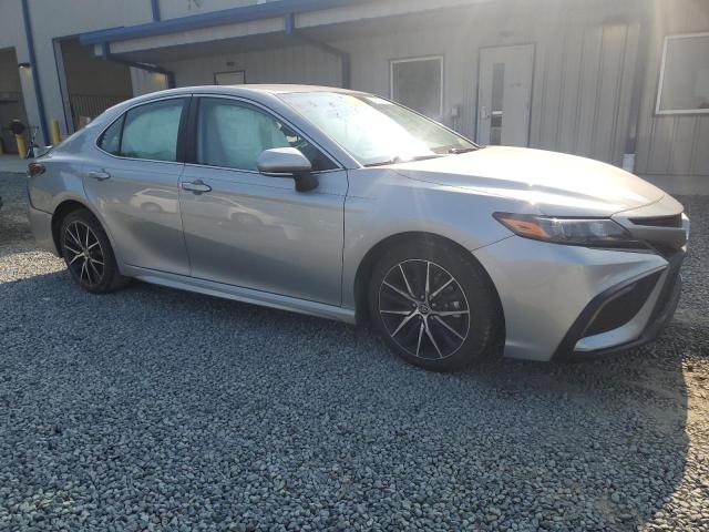 4T1G11AK9PU118533 - 2023 TOYOTA CAMRY SE NIGHT SHADE SILVER photo 4