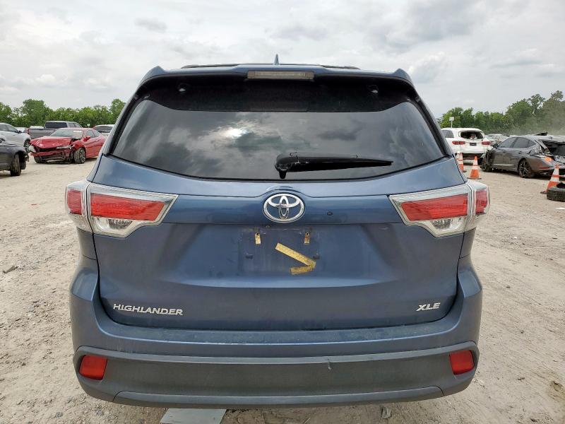 5TDKKRFH2FS096451 - 2015 TOYOTA HIGHLANDER XLE BLUE photo 6