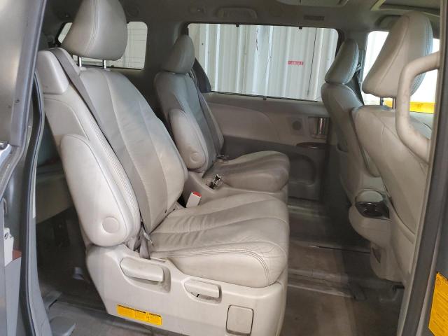 5TDDK3DC0BS006544 - 2011 TOYOTA SIENNA XLE SILVER photo 11