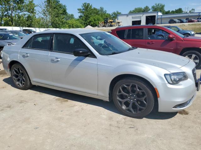 2C3CCAAG9KH733317 - 2019 CHRYSLER 300 TOURING GRAY photo 4