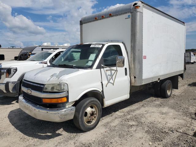 1GBJG31UX41128172 - 2004 CHEVROLET EXPRESS G3 WHITE photo 1