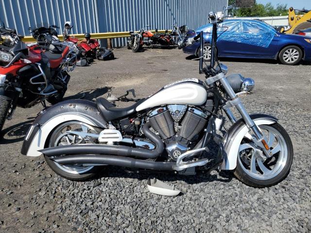 5VPCD26D073003983 - 2007 VICTORY MOTORCYCLES KINGPIN შავი ფოტო 1