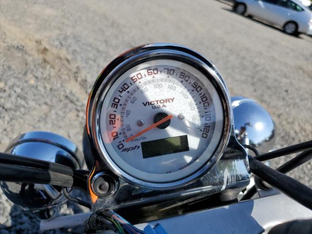 5VPCD26D073003983 - 2007 VICTORY MOTORCYCLES KINGPIN შავი ფოტო 7