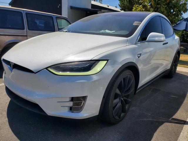 5YJXCDE29GF026471 - 2016 TESLA MODEL X WHITE photo 2