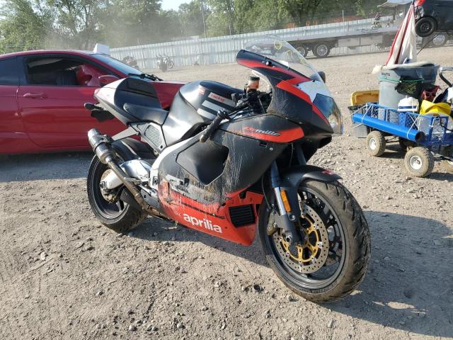 ZD4RPU0062S000218 - 2002 APRILIA RSV MILLE BLACK photo 1