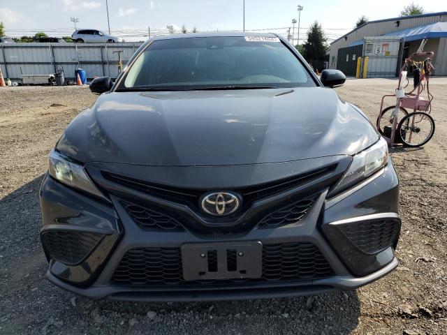 4T1G11AK9PU791144 - 2023 TOYOTA CAMRY SE NIGHT SHADE BLACK photo 5