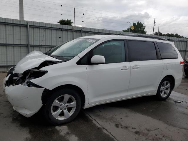 2013 TOYOTA SIENNA LE, null