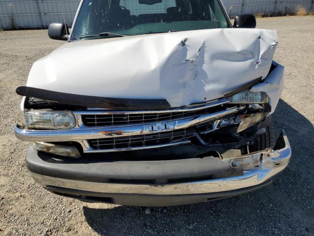 1GNEC16TX2J100258 - 2002 CHEVROLET SUBURBAN C1500 WHITE photo 12