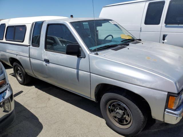 1N6ND16S7KC356601 - 1989 NISSAN D21 KING CAB SILVER photo 4