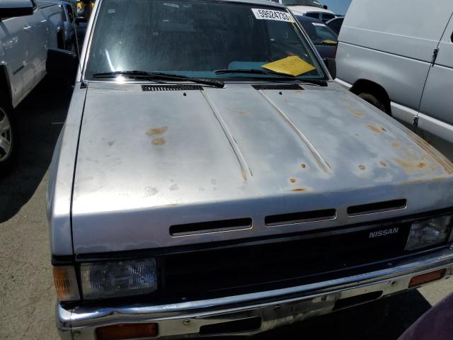 1N6ND16S7KC356601 - 1989 NISSAN D21 KING CAB SILVER photo 5