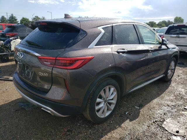 3PCAJ5M3XKF102459 - 2019 INFINITI QX50 ESSENTIAL BROWN photo 3