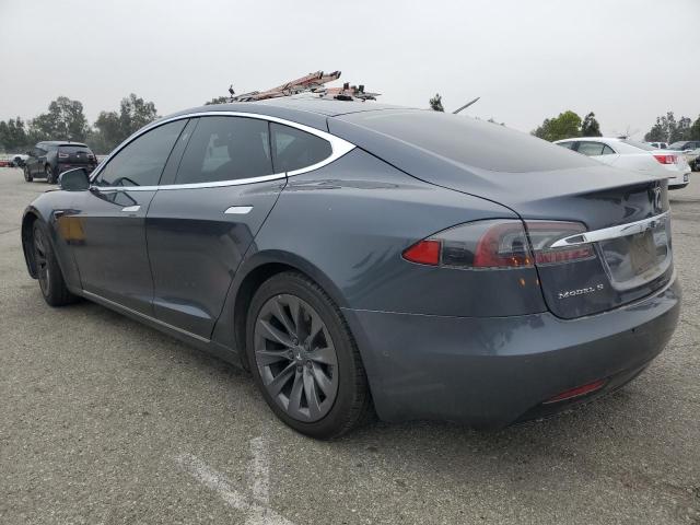 5YJSA1E23JF261843 - 2018 TESLA MODEL S 灰色 照片 2