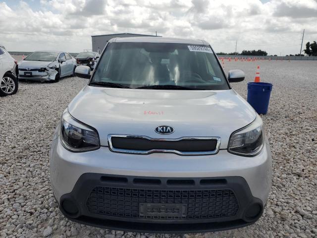 KNDJN2A25G7851195 - 2016 KIA SOUL SILVER photo 5