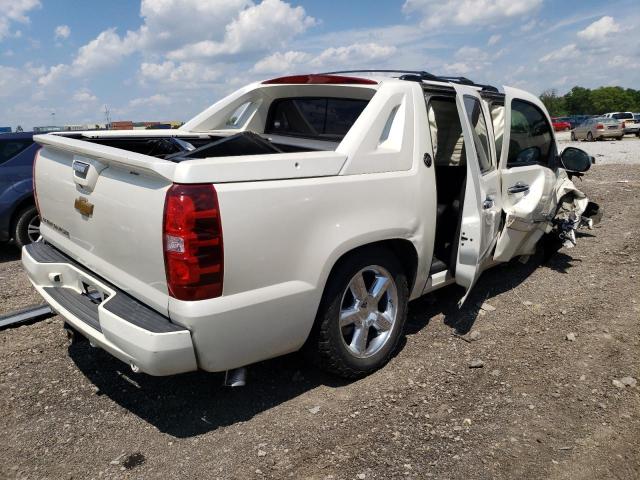 3GNTKGE76DG376054 - 2013 CHEVROLET AVALANCHE LTZ WHITE photo 3