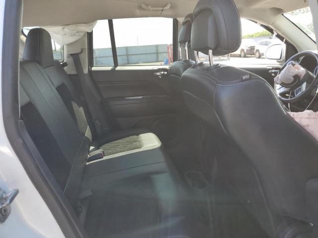 1C4NJDEB7GD781381 - 2016 JEEP COMPASS LATITUDE თეთრი ფოტო 11