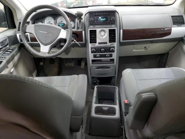 2A4RR5D14AR288636 - 2010 CHRYSLER TOWN & COU TOURING SILVER photo 8