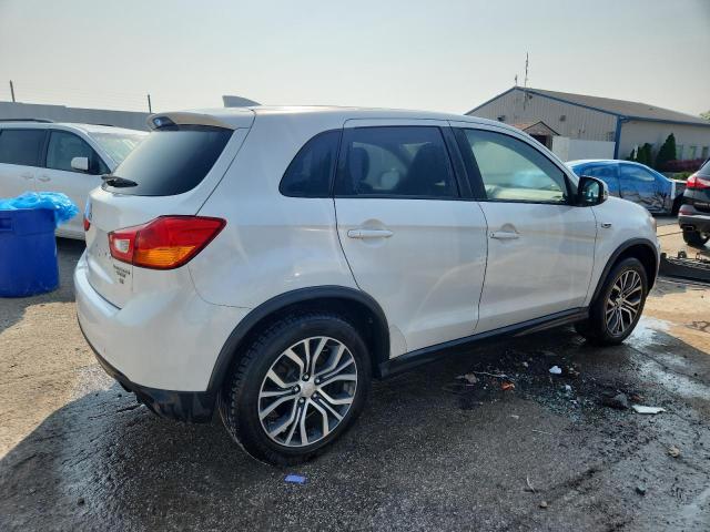 JA4AP3AW3HZ044239 - 2017 MITSUBISHI OUTLANDER ES Blanc photo 3