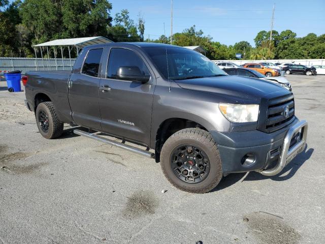 5TFRU5F16DX028620 - 2013 TOYOTA TUNDRA DOUBLE CAB SR5 GRAY photo 4