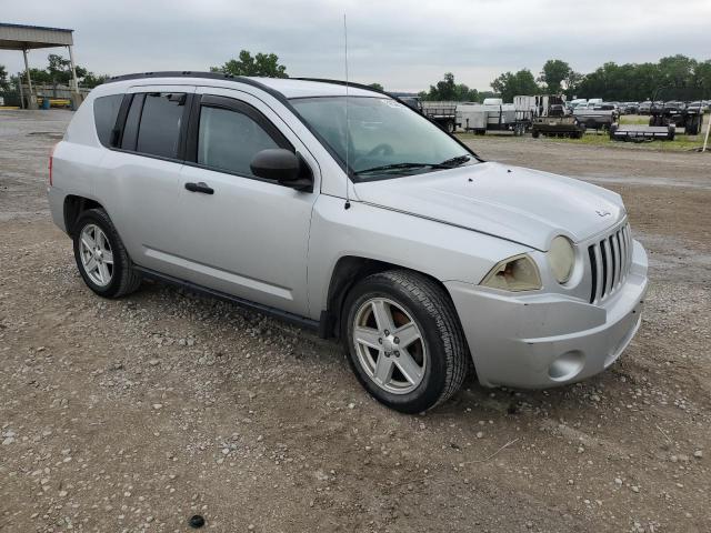 1J8FF47W17D198531 - 2007 JEEP COMPASS SILVER photo 4