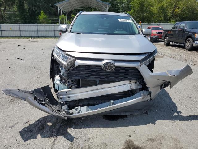 2T3W1RFVXKW051339 - 2019 TOYOTA RAV4 XLE ვერცხლისფერი ფოტო 5