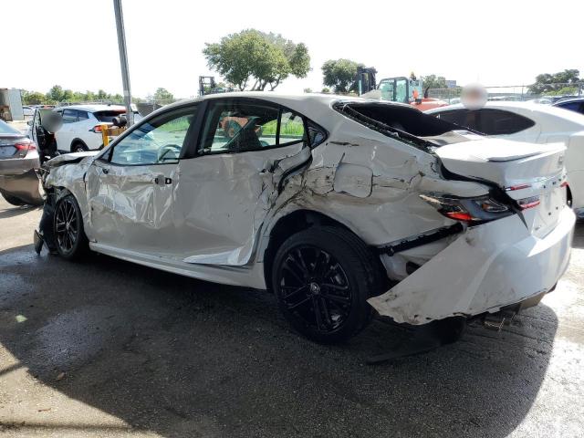 4T1DAACK3SU069967 - 2025 TOYOTA CAMRY XSE WHITE photo 2
