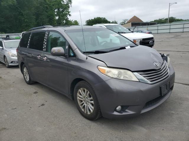 5TDYK3DCXBS107589 - 2011 TOYOTA SIENNA XLE 灰色 照片 4