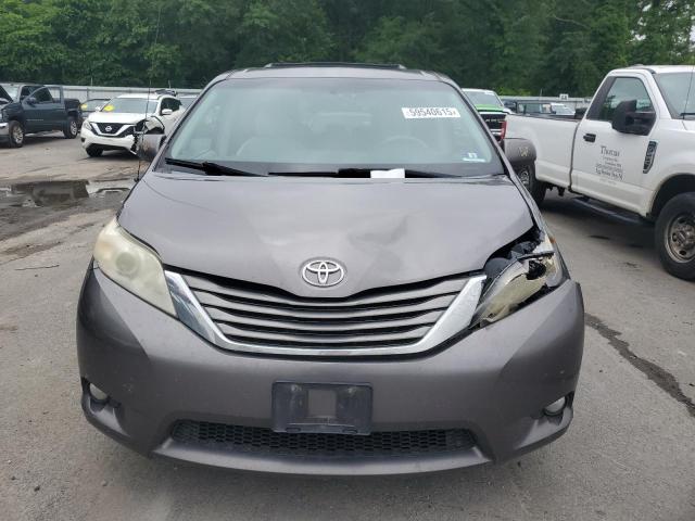 5TDYK3DCXBS107589 - 2011 TOYOTA SIENNA XLE 灰色 照片 5