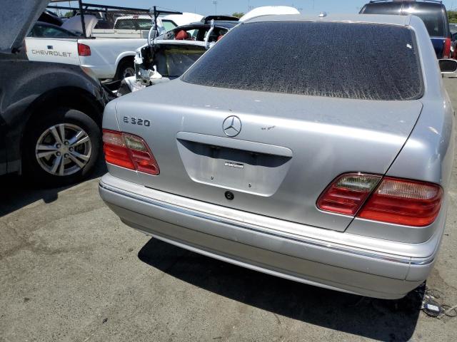 WDBJF65J21B288809 - 2001 MERCEDES-BENZ E-CLASS 320 SILVER photo 6