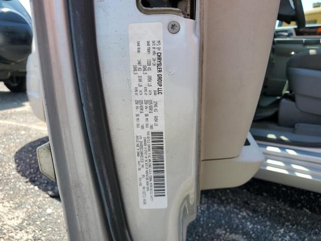 2A4RR5D18AR451918 - 2010 CHRYSLER TOWN & COU TOURING 银色 照片 13