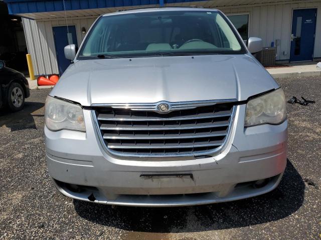 2A4RR5D18AR451918 - 2010 CHRYSLER TOWN & COU TOURING 银色 照片 5