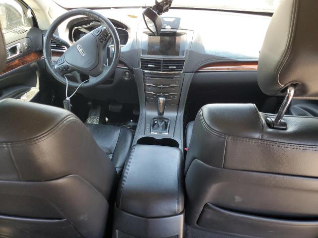 2LMHJ5ATXKBL01687 - 2019 LINCOLN MKT BLACK photo 8