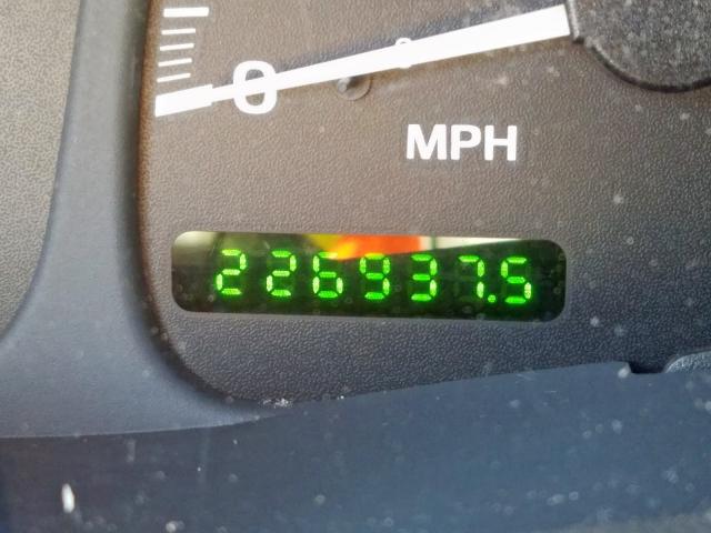 5LMFU28AXYLJ31477 - 2000 LINCOLN NAVIGATOR  照片 8