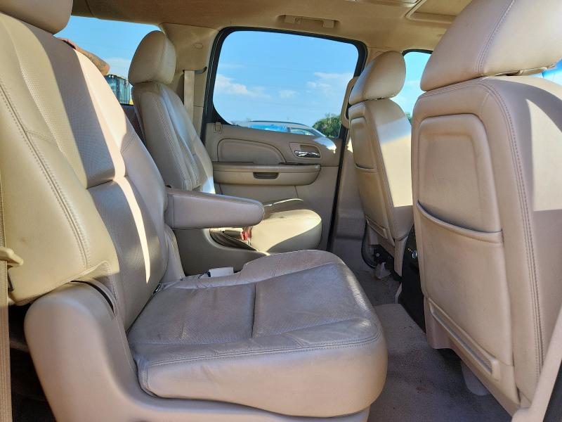 1GYS4JEF9DR182552 - 2013 CADILLAC ESCALADE ESV PREMIUM Kremowy zdjęcie 11