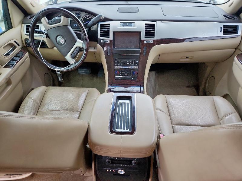 1GYS4JEF9DR182552 - 2013 CADILLAC ESCALADE ESV PREMIUM Kremowy zdjęcie 8