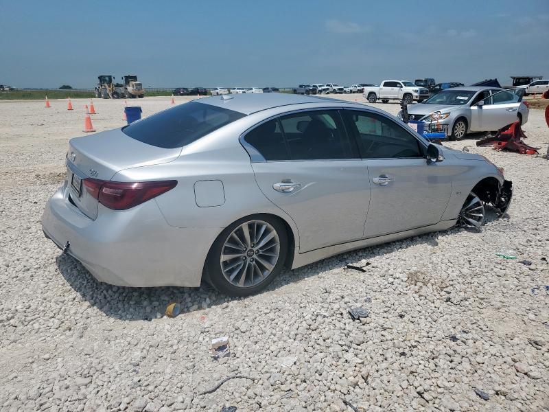 JN1EV7AP7JM590674 - 2018 INFINITI Q50 LUXE SILVER photo 3